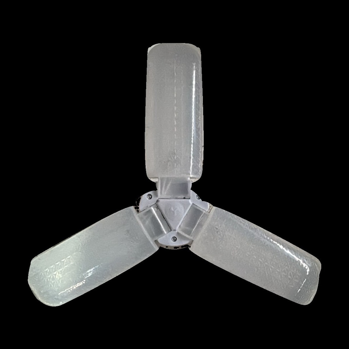 3 Kanatlı Pervane LED Ampul 1